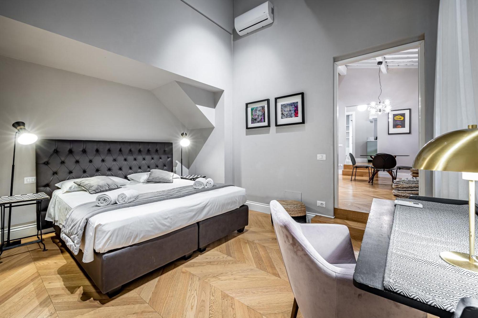 Hs4U Ricasoli Luxury Apartment Near Duomo N.1 Florence Exterior photo