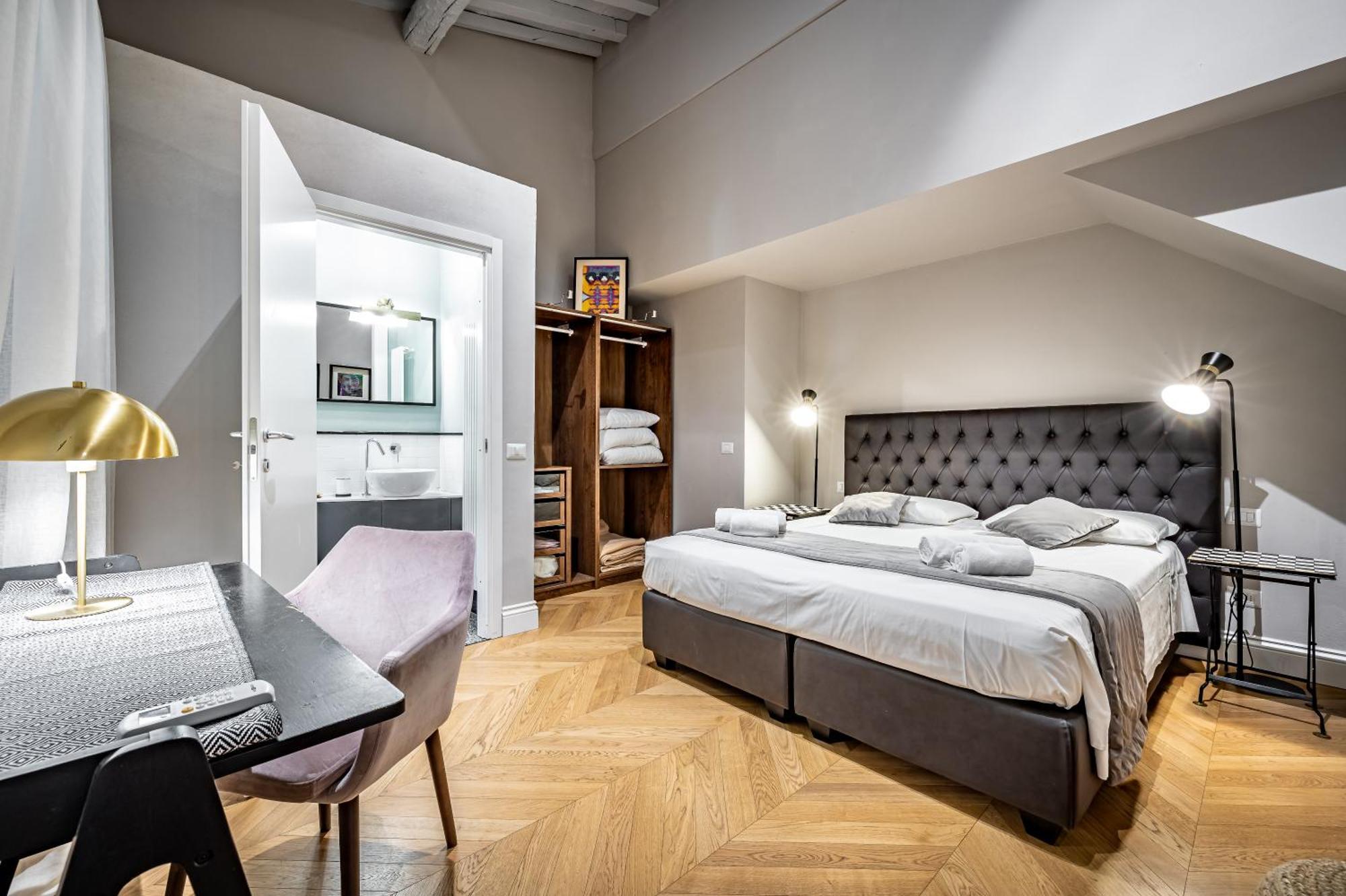 Hs4U Ricasoli Luxury Apartment Near Duomo N.1 Florence Exterior photo
